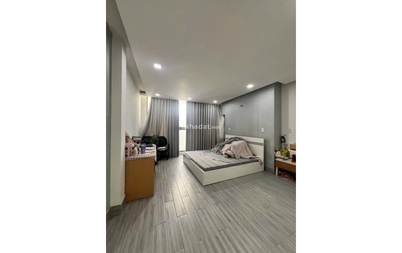 BÁN NHÀ NGUYỄN DUY DƯƠNG, QUẬN 10, 4 TẦNG, 4 PHÒNG NGỦ, GẦN MẶT TIỀN