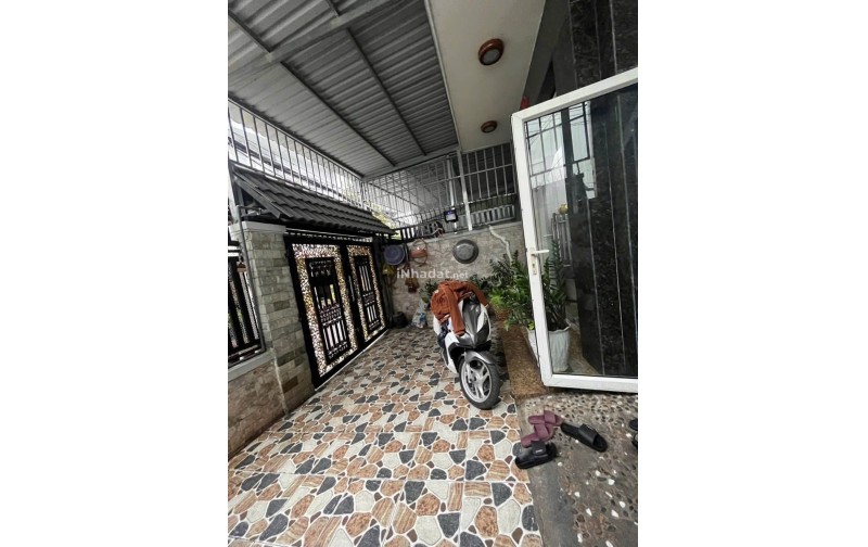 BÁN NHÀ GÓC 2 MẶT HẺM LÂM VĂN BỀN, QUẬN 7, 3 PHÒNG NGỦ, XE HƠI TRÁNH NHAU