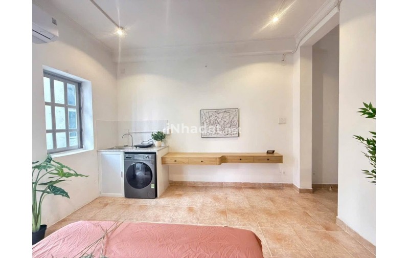 CHO THUÊ CĂN HỘ STUDIO BAN CÔNG, ĐIỆN BIÊN PHỦ, QUẬN 1, GẦN CÔNG VIÊN LÊ VĂN TÁM