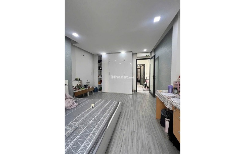 BÁN NHÀ NGUYỄN DUY DƯƠNG, QUẬN 10, 4 TẦNG, 4 PHÒNG NGỦ, GẦN MẶT TIỀN