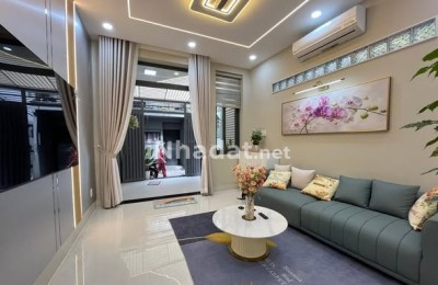 NHÀ PHAN XÍCH LONG - LÔ GÓC THOÁNG MÁT, CÁCH Q1 CHỈ 3 PHÚT