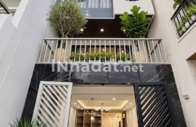 NHÀ MỚI XÂY CÓ THANG MÁY-QUẬN  PHÚ NHUẬN - XE HƠI ĐẬU CỬA