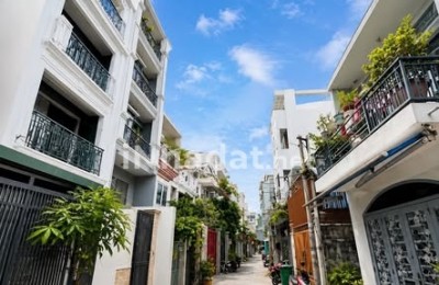 NHÀ NƠ TRANG LONG - BÌNH THẠNH- - HẺM XE HƠI, GIÁ CỰC TỐT