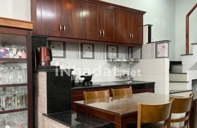 NHÀ THẠNH XUÂN 22 - QUẬN 12, SÂN ĐẬU Ô TÔ TRONG NHÀ