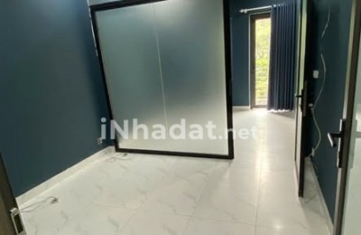 CHO THUÊ NHÀ MẶT PHỐ- ĐỘI CẤN -4 TẦNG -THÔNG SÀN VÀO Ở NGAY LẬP TỨC