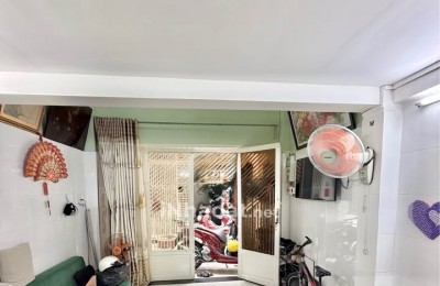 BÁN NHÀ HẺM SƯ VẠN HẠNH, QUẬN 10, 3 PHÒNG NGỦ, GẦN VẠN HẠNH MALL