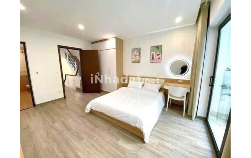 CHO THUÊ NHÀ, 4 TẦNG, ĐƯỜNG CẦU GIẤY FULL NỘI THẤT SANG TRỌNG