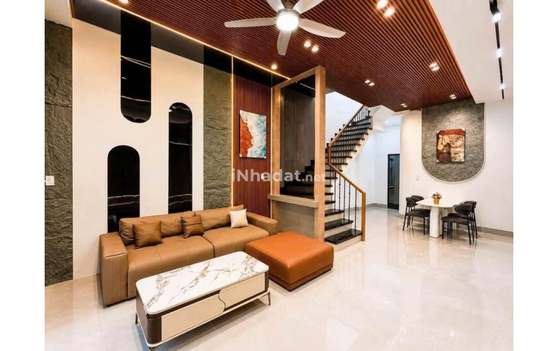 BÁN NHÀ TAM HIỆP, BIÊN HÒA, 1 TRỆT 1 LẦU, FULL NỘI THẤT, SÂN Ô TÔ