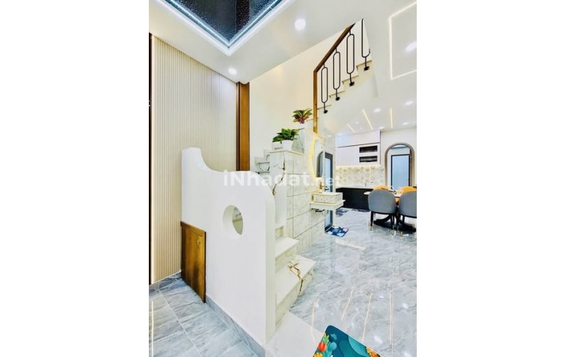 BÁN NHÀ 2 TẦNG -HOÀNG BẬT ĐẠT -TÂN BÌNH -DIỆN TÍCH ĐẸP