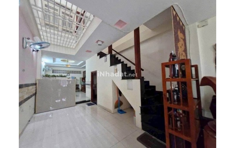 BÁN NHÀ LINH CHIỂU, HẺM XE HƠI, 4PN, GẦN CHỢ THỦ ĐỨC
