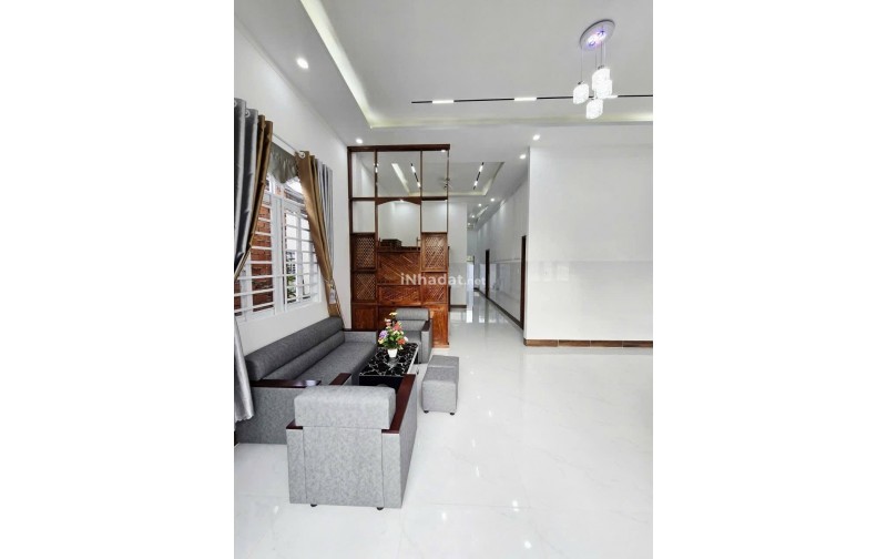 Bán Nhà Mái Thái Ninh Phú, Tây Ninh - 100m²– Giá 2,35 Tỷ