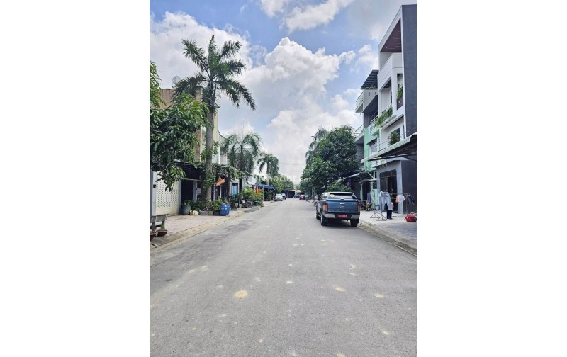BÁN NHÀ PHỐ BÌNH CHUẨN, THUẬN GIAO, 4PN, SÂN THƯỢNG