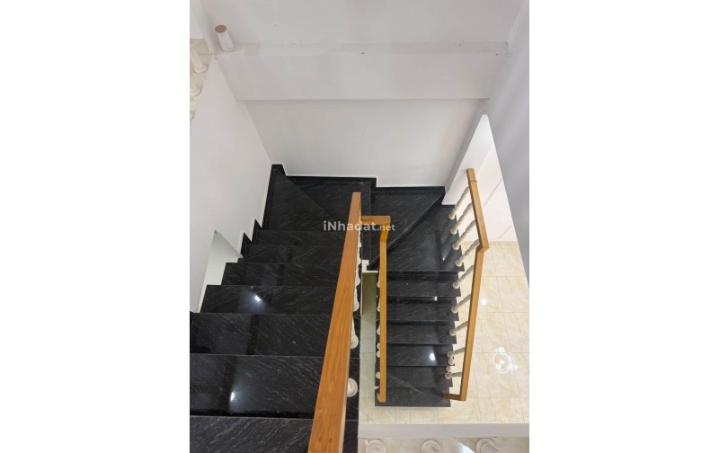 BÁN NHÀ TÂN VẠN, BIÊN HÒA, 2PN, GẦN CHỢ VÀ TRƯỜNG HỌC