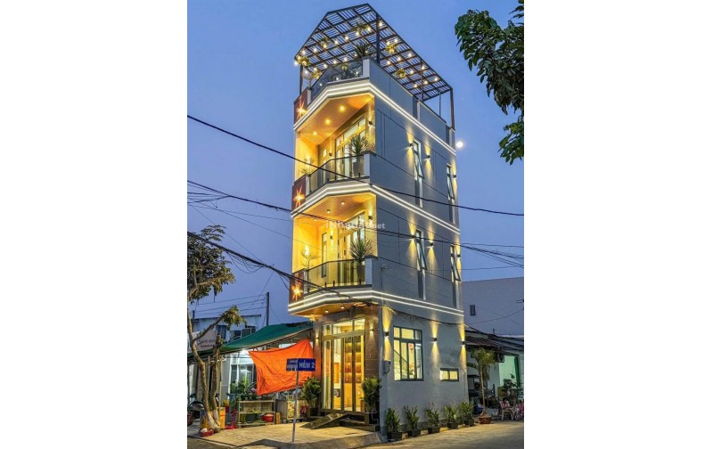 Bán Nhà 2 Lầu + Sân Thượng Góc 2 Mặt Tiền Nguyễn Minh Quang, Cần Thơ – Giá 4,55 Tỷ