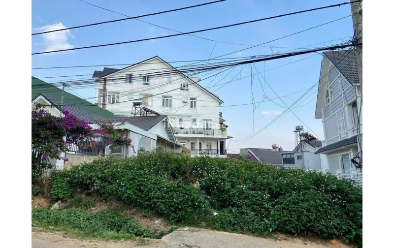 Bán Đất Biệt Lập 2 Mặt Tiền Ngô Quyền, Đà Lạt – 330m²