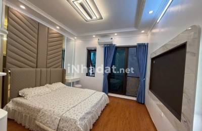 CHO THUÊ NHÀ,SÁU TẦNG, CÓ THANG MÁY ,HÀO NAM, ĐỐNG ĐA, FULL ĐỒ