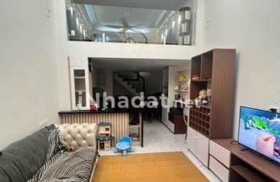 CHO THUÊ NHÀ, BỐN TẦNG, NGÕ LÃNG YÊN, HAI BÀ TRƯNG, Ô TÔ TRÁNH