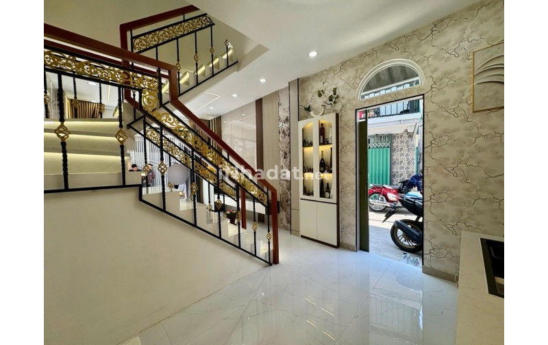 Bán Nhà Đẹp Âu Dương Lân Quận 8 – hẻm 4m  – 3 Tầng – Full Nội Thất