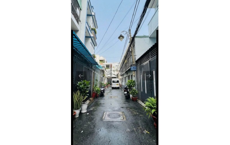 PHẠM VĂN BẠCH- P.15 -TÂN BÌNH - 52M² - 4 TẦNG BTCT - HẺM NHỰA 5M XE TẢI THÔNG - NGAY CÔNG VIÊN - 6.8 TỶ TL