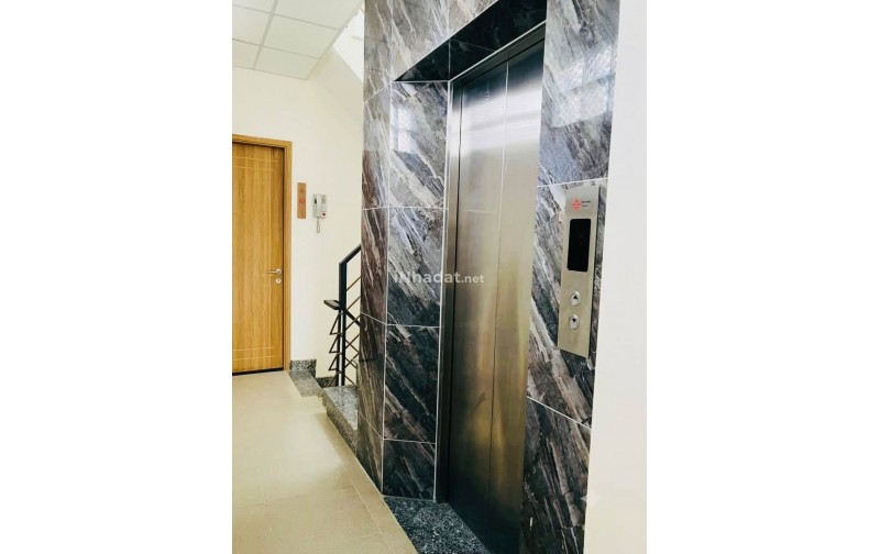 CHDV CAO CẤP 6 TẦNG THANG MÁY – 13 PHÒNG – KHOÁN 65TR/THÁNG