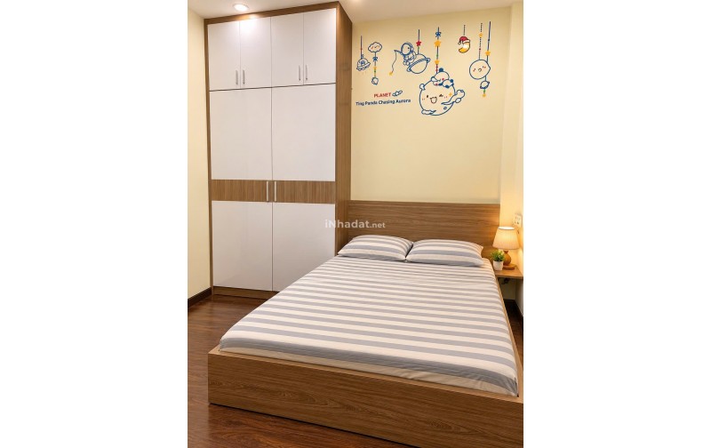 Nhà lô nhì đường số kế hồ bơi Vân Đồn Q4- Ngang 4 m - dtsd 150 m²  - 4 tầng - 4 pn - 7,5 t